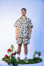 Load image into Gallery viewer, Black &amp; white flower shirt
