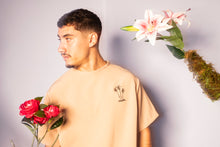 Load image into Gallery viewer, Nude embroidered SKAPA-T
