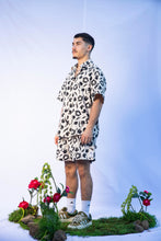 Load image into Gallery viewer, Black &amp; white flower shirt
